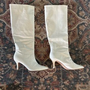 Chase and Chloe knee-high White Boots